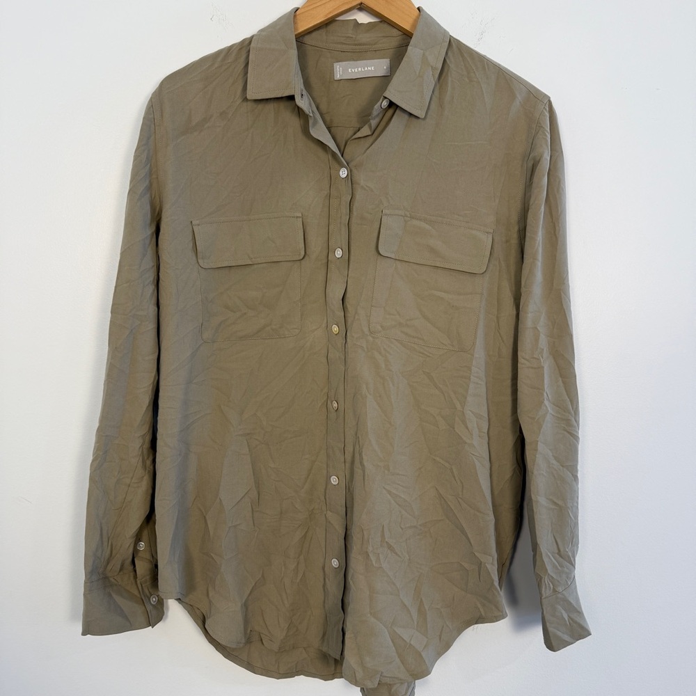 EVERLANE Washable 100% Silk Relaxed Shirt Covert Green Size 6 - Picture 4 of 10